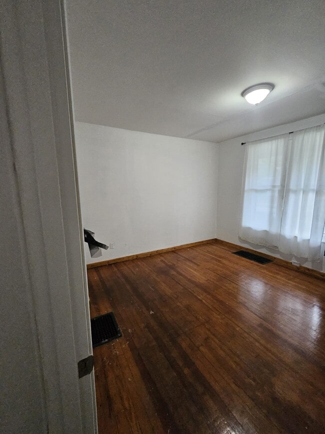 Photo - 3209 Saratoga Ave