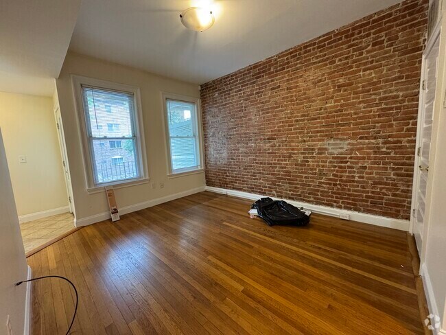 Building Photo - 60 Ashford St Unit 4 Rental