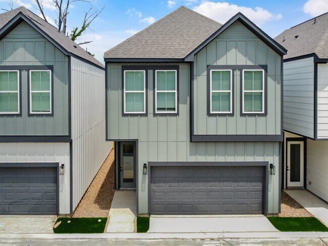 Photo - 2410 Vaughn St