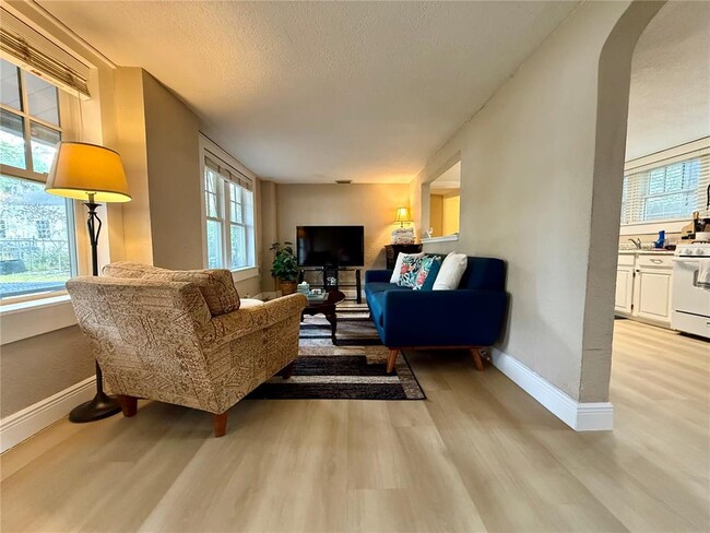 Photo - 18 N Brown Ave