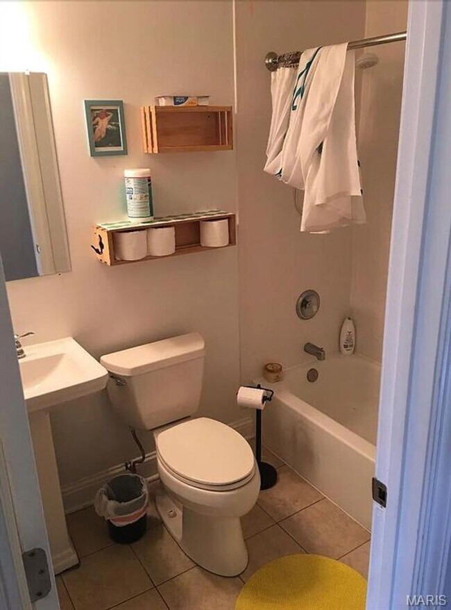 Photo - 4235 Gibson Ave