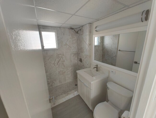 Photo - 2bd 2ba in Waikiki – Available Now!