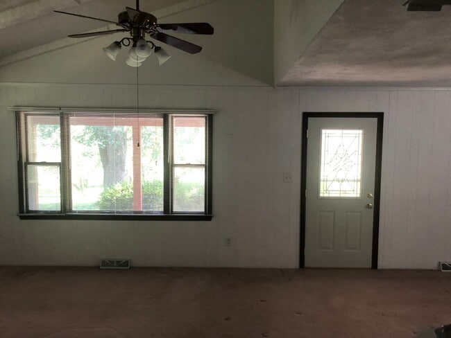 Photo - Quaint 2 bedroom perched atop 1.7 wooded a...