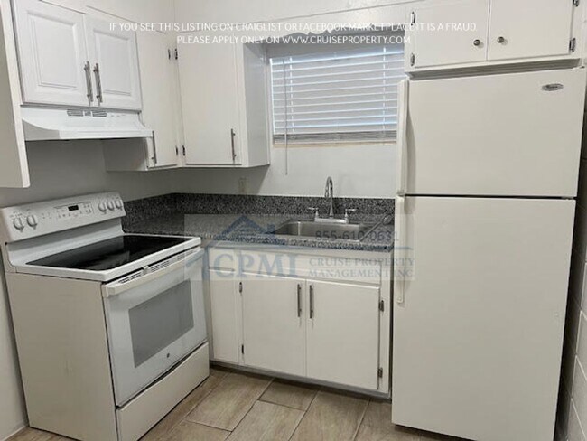 Photo - 732 S J St Unit 2