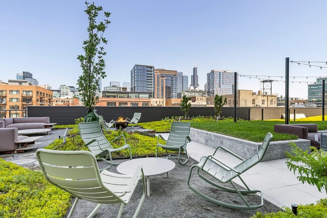 Photo - 151 N Elizabeth St Unit 220E