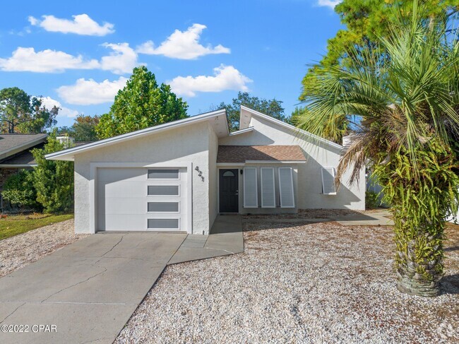 Building Photo - 421 Oleander Cir Rental