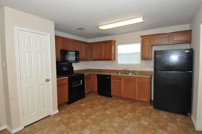 Photo - Great Neighborhood! Minutes to Cedar Park Shopping Areas