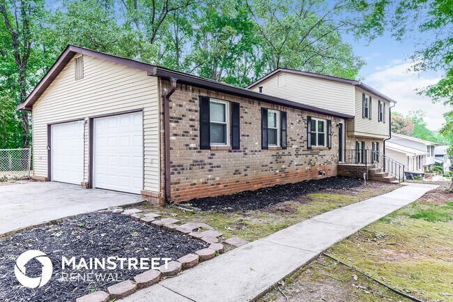 Photo - 2830 Botany Dr