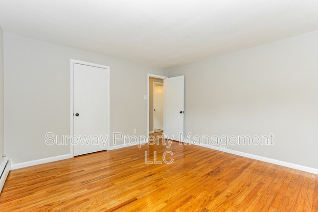 Photo - 18 Crest Ave Unit B- Upstairs