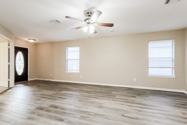 Photo - 21639 Kingston Terrace Ln
