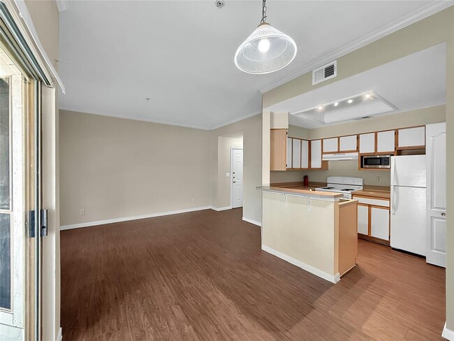 6000 Shepherd Mountain Cove Unidad 1020