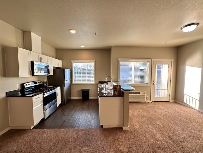 Pacifica 1x1 Kitchen - Four Seasons Central