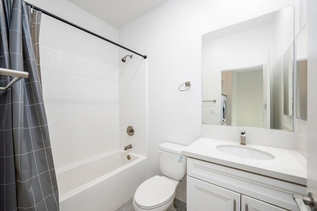 Photo - 2201-2217 Bonita Ct Unidad 2201-2 Bonita Ct