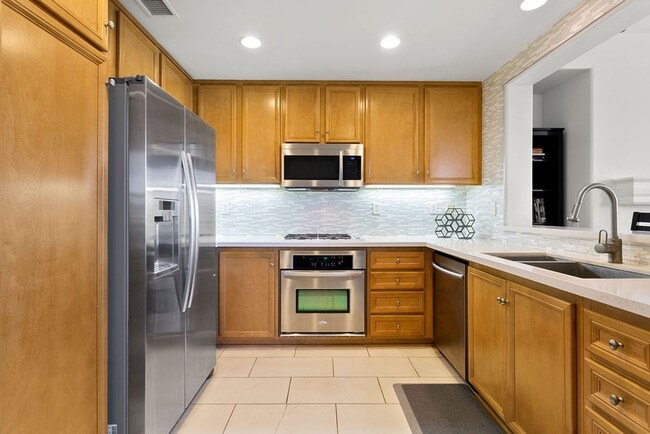 Photo - Amazing Ladera Ranch Townhome with Upgrades and a View!