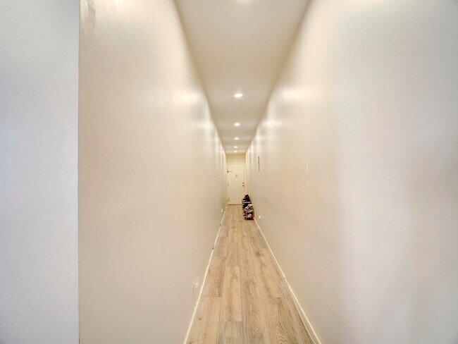 Photo - 201 45th St Unit B4