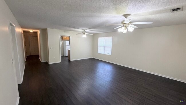 Photo - 107 Alice Dr