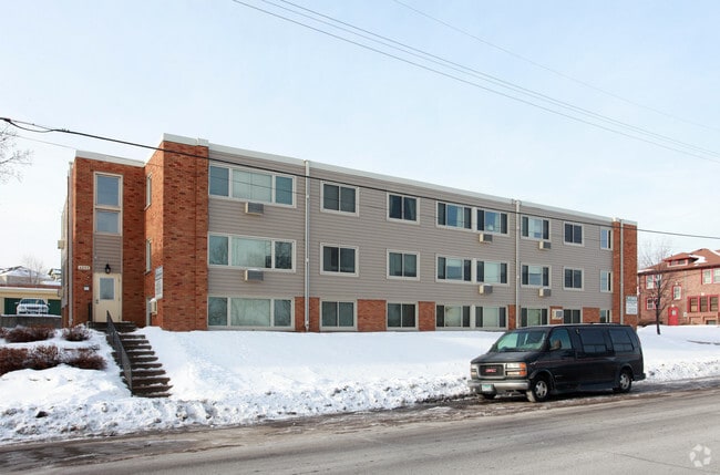 Webber Apartments - Webber Apartments