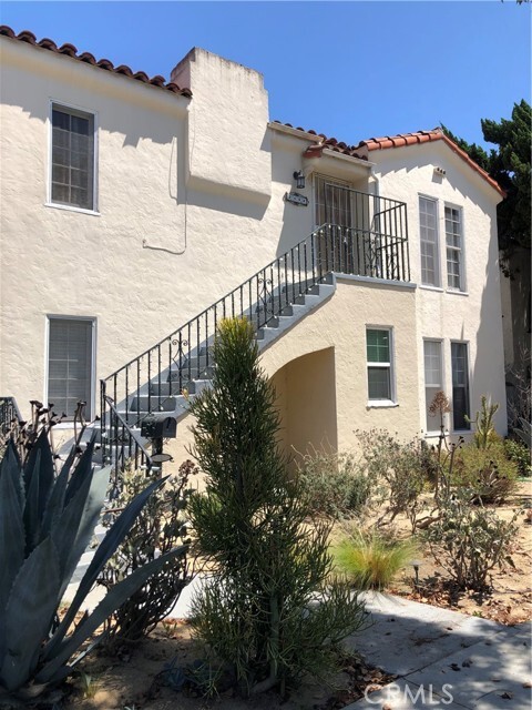 Photo - 2490 Chestnut Ave Townhome
