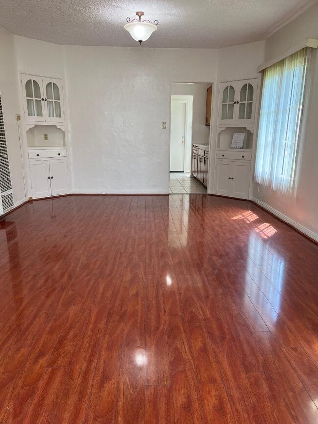 Photo - 600 E Maple St