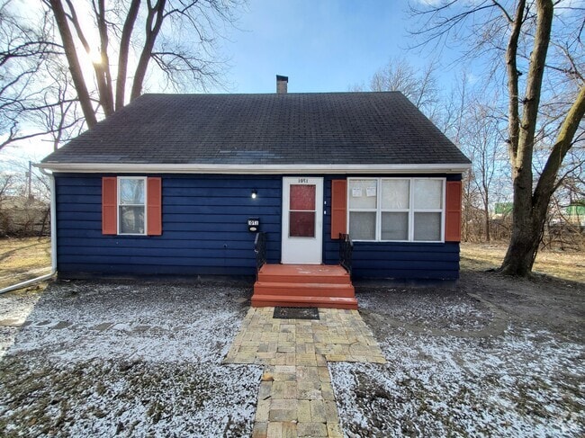 Building Photo - 1701 168th St Rental