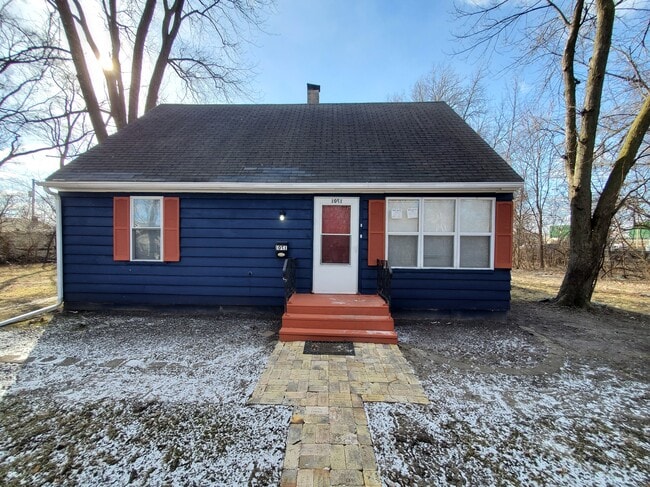 Photo - 1701 168th St House