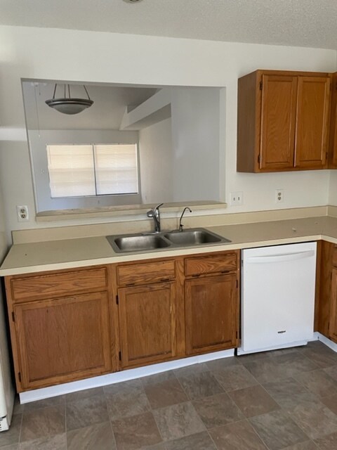 Photo - 1043 Neely St