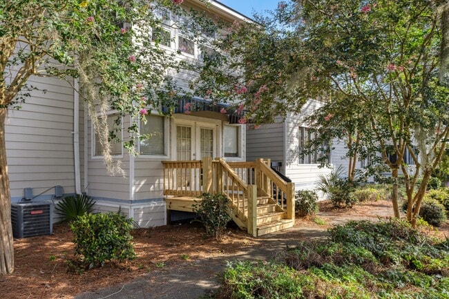 River Crossing Apartments