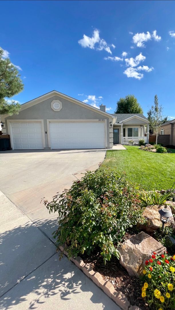 Building Photo - 4 Bed Rancher in District 20!!! Rental