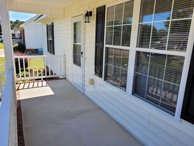 Photo - 111 Sunset Dr