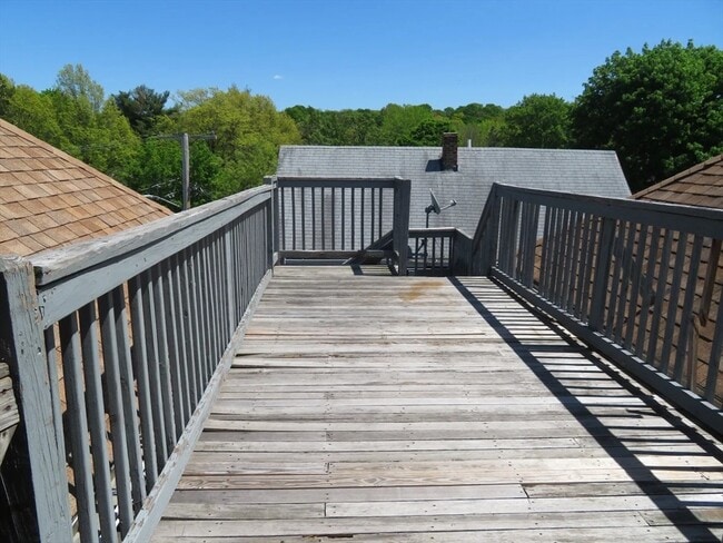 Photo - 1072 River St Unidad 5