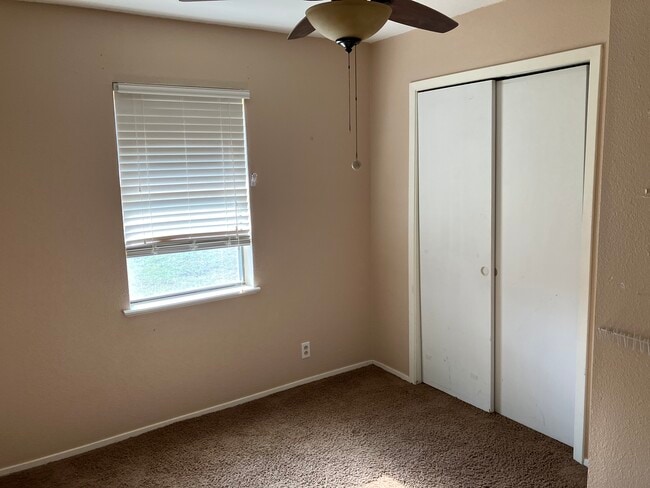 Photo - 1906 Sunnyside Rd House