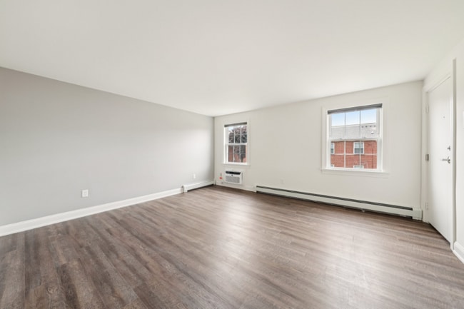 Photo - 1357-1357 Millersport Hwy Unidad 1349-01