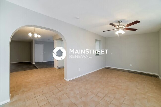 Photo - 3 Bedroom Pet-Friendly Home in Phoenix, AZ...