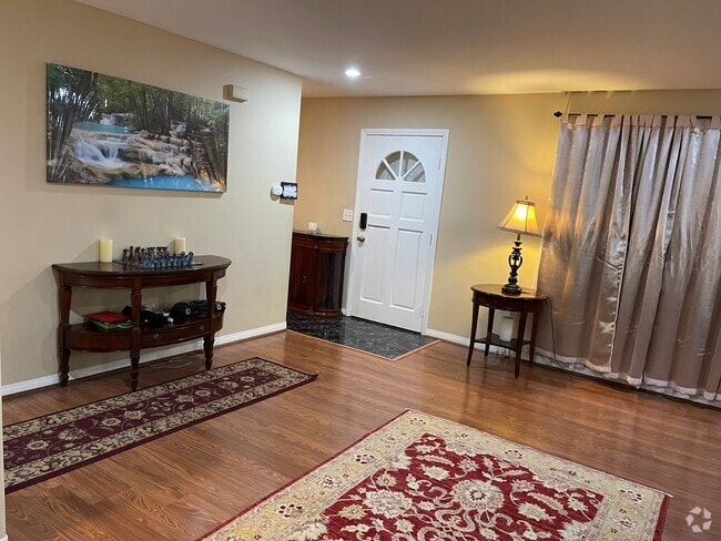 Building Photo - 1660 W 146th St Rental