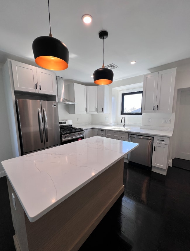 Photo - 13 Clark Ave Unidad 13 Clark  2 NO FEE