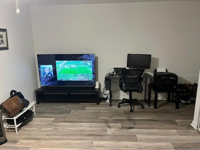 Photo - 418 Sycamore St Unit B2