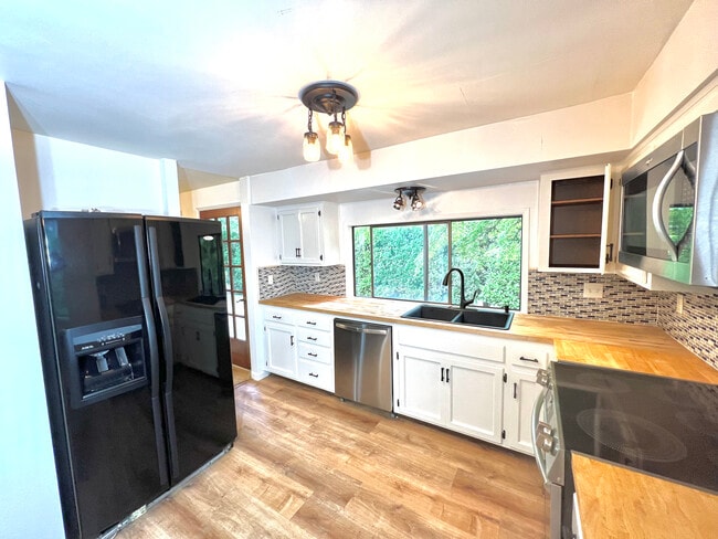 Photo - 11585 SW Settler Way