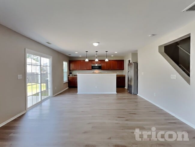 Photo - 514 Kerriann Ln