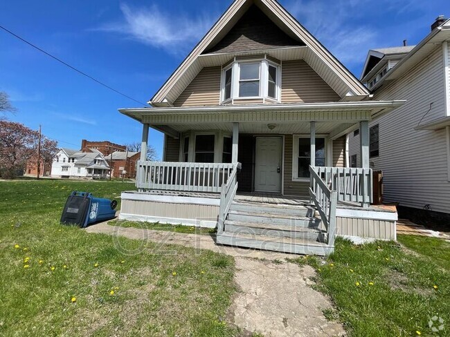 Building Photo - 640 Nesslewood Ave Rental