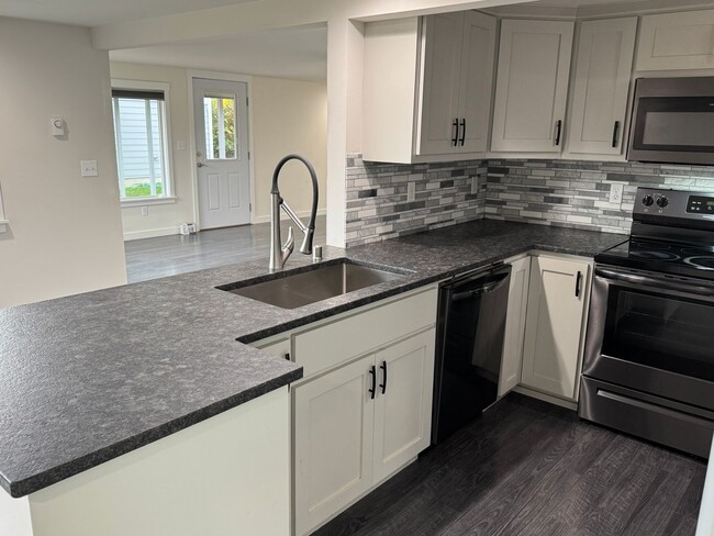 Photo - Jasmines Q Unidad 3806 Q Ave, Anacortes