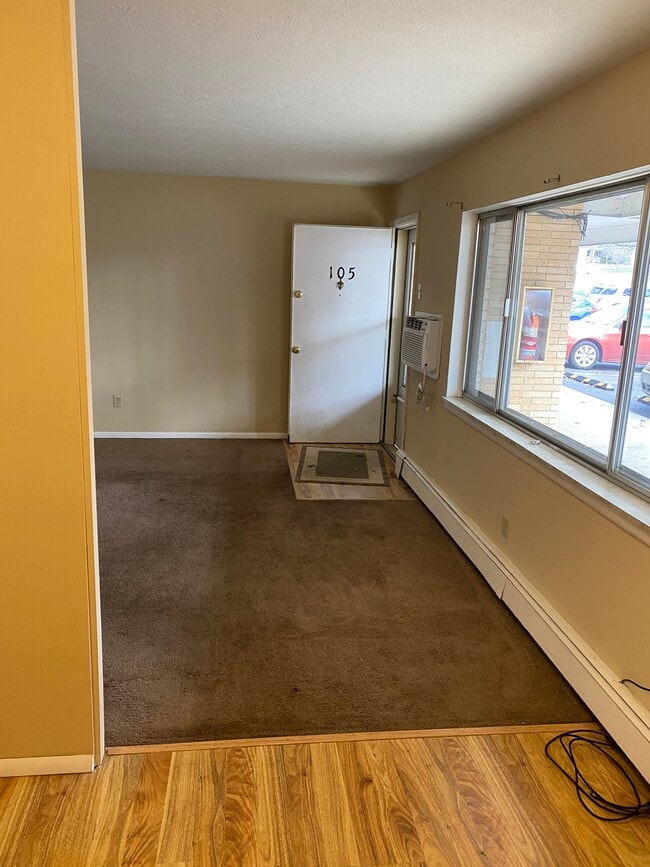 Photo - 760 W Main St