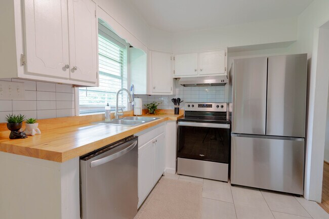 Photo - 1404 36th St N