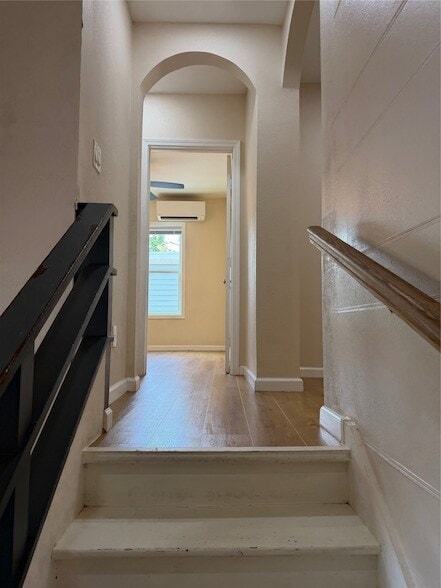 Photo - 702 E Main St