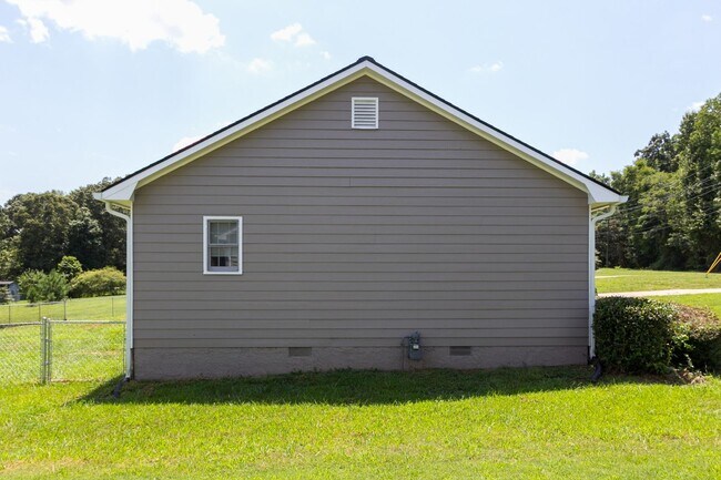 Photo - COMING SOON - 3 Bedroom 2 Bathroom Ranch in Newton County!