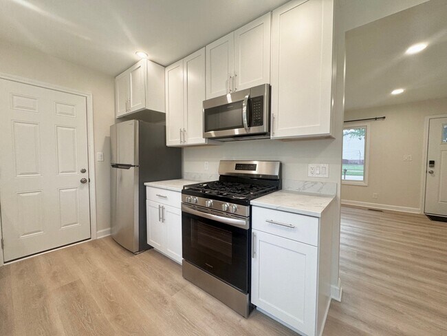 Photo - 317 Hadleigh Rd