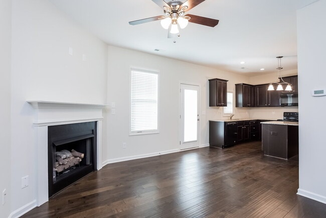 Photo - 377 Crawford Pkwy