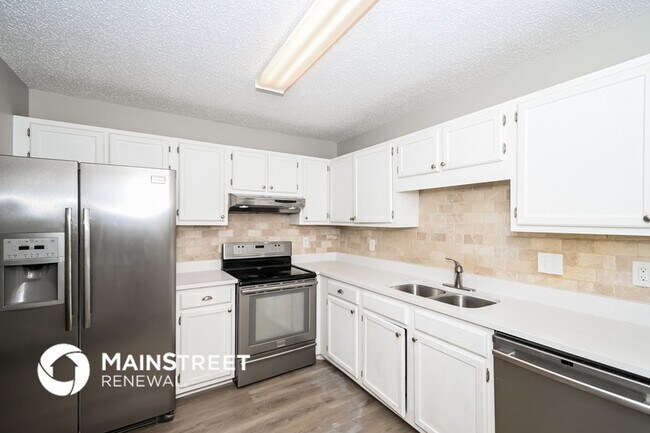 Photo - 12 Stratford Dr