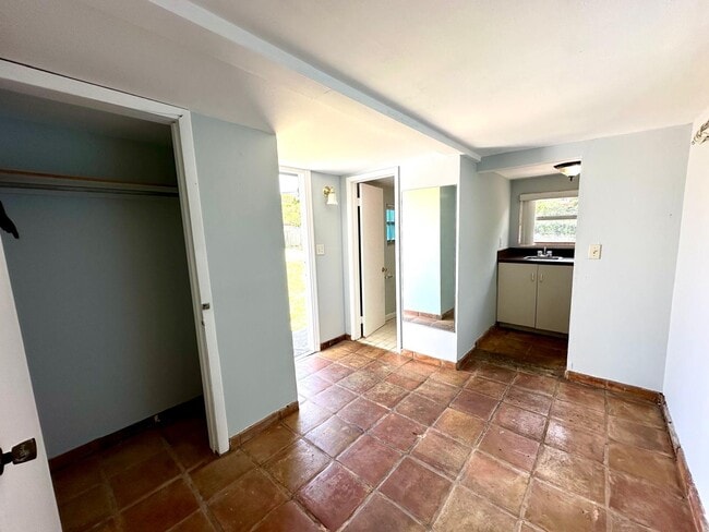 Building Photo - 710 Tuscaloosa St Unit 3