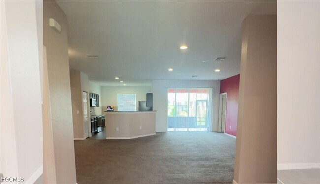 Photo - 1473 Bush St W