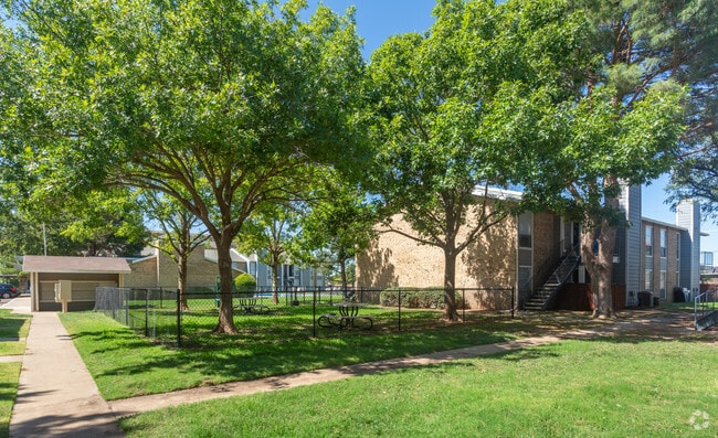 Dog Park - Hunters Way